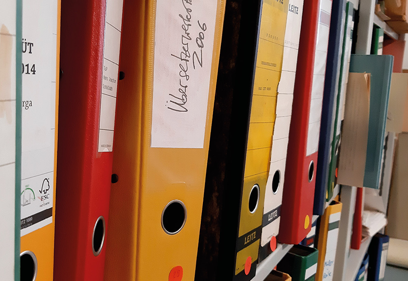  Etwa 800 Aktenordner sind 2016 von Berlin nach Sulzbach-Rosenberg umgezogen und werden dort nun katalogisiert.© Literaturarchiv Sulzbach-Rosenberg e.V.
