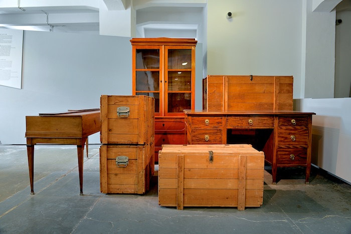 Von Buchenwald-Häftlingen angefertigte Repliken von Friedrich Schillers Möbeln  in der neuen Dauerausstellung, Foto: Claus Bach, Sammlung Gedenkstätte Buchenwald