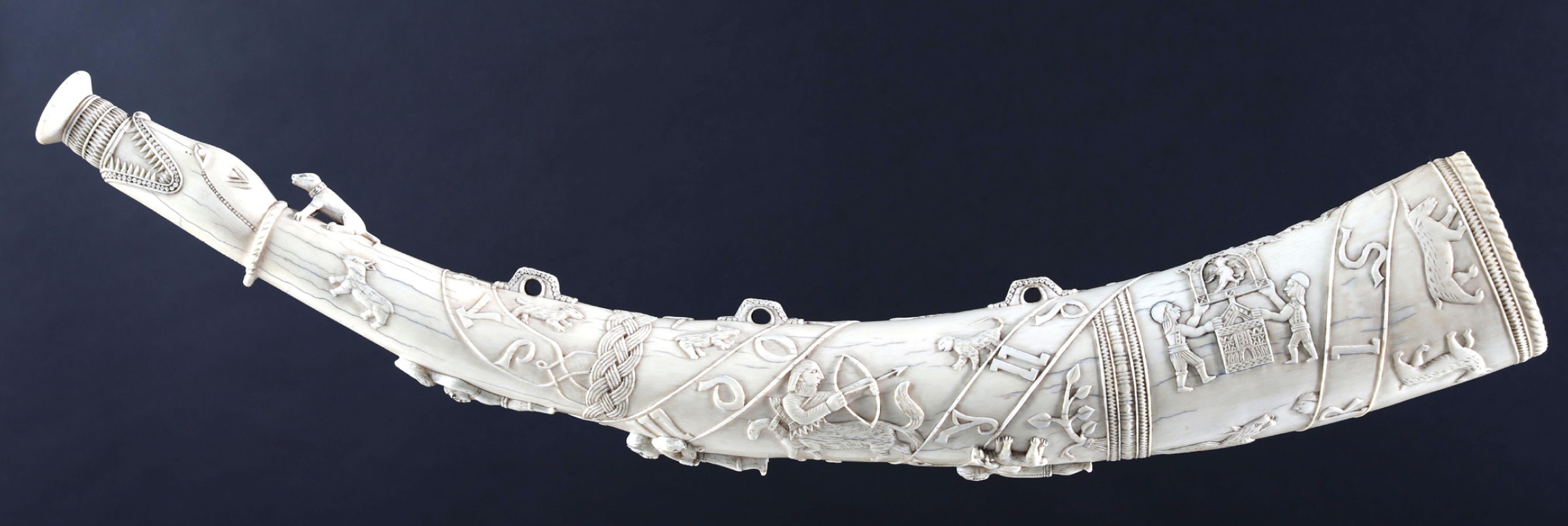 Sapi-portugiesischer Olifant, Sierra Leone, Elfenbein geschnitten, frühes 16. Jahrhundert, Wartburg-Stiftung, Kunstsammlung, Inv.- Nr. KE0017, Fotothek, Rainer Salzmann