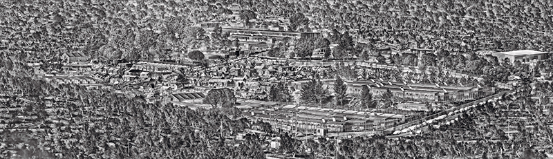 Richard Mosse, Moria camp, Lesbos, Greece, 2016, Digitaler C-Print auf metallischem Papier; Foto: Courtesy of the artist, Jack Shainman Gallery, New York and carlier | gebauer