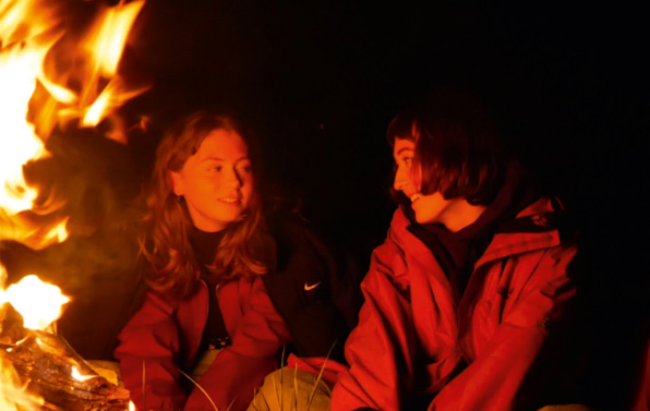 Abschlussfilm 'alles gut(e)' der Projektgruppe Katholische Schule Liebfrauen. Projektthema 2021 'Die filmische Zeit', Foto: Deutsche kinemathek
