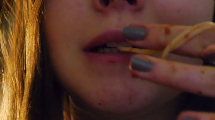 Abschlussfilm 'Spaghetti, Schein und Scherben' der Projektgruppe Katholische Schule Liebfrauen, Projektthema 2020 'Empfindung im Film', Foto: Deutsche Kinemathek