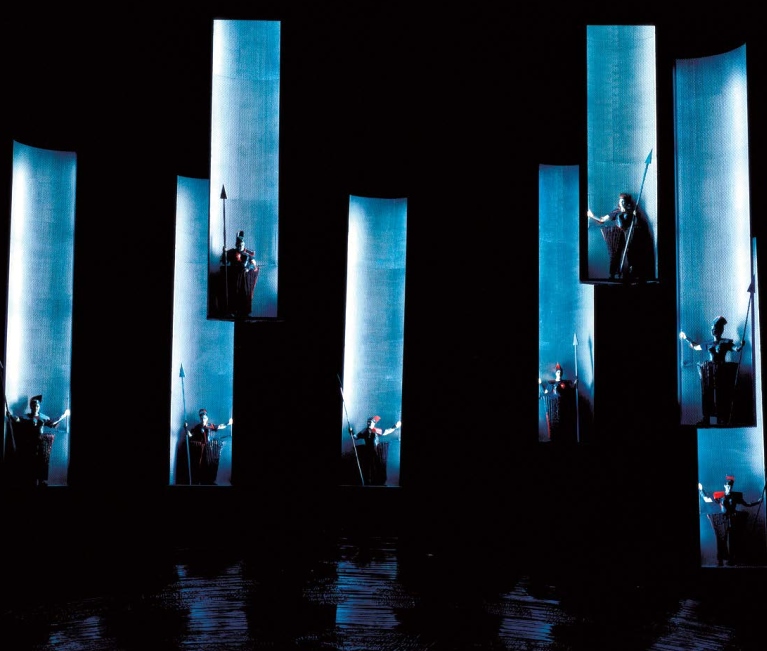 rosalie, Der ‘Walkürenritt‘ in ‘Die Walküre‘, Bühnenbild und Kostüme, Bayreuther Festspiele 1994 bis 1998, Foto: Bayreuther Festspiele